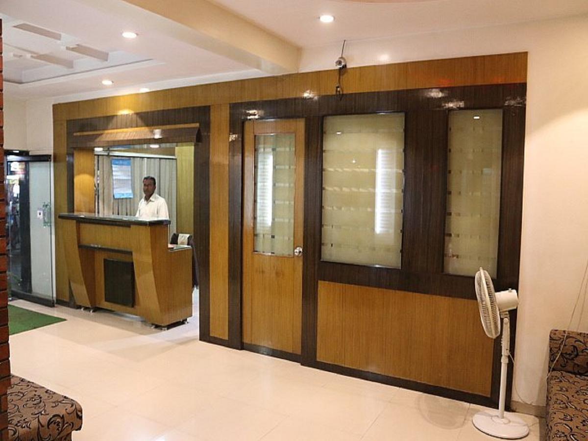 Hotel Shri Krishna Shirdi Exterior photo